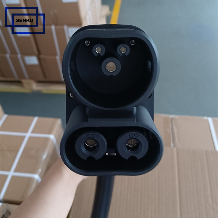 200A Combo 2 EV Charging Plug